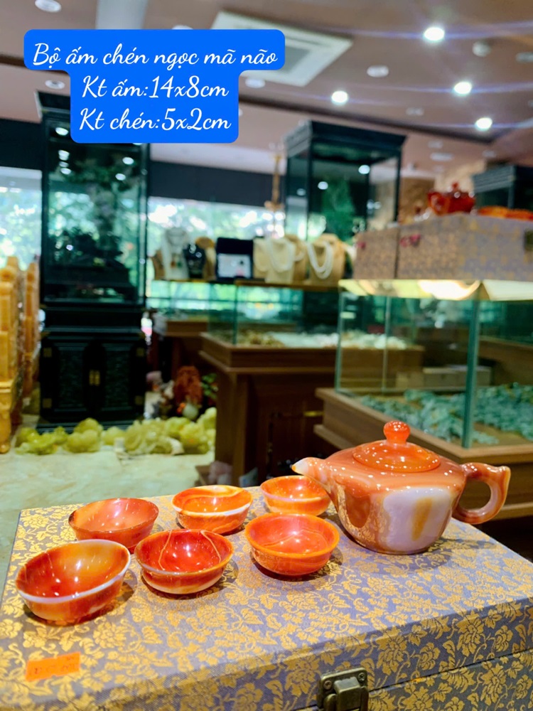 Bộ ấm chén ngọc mã não