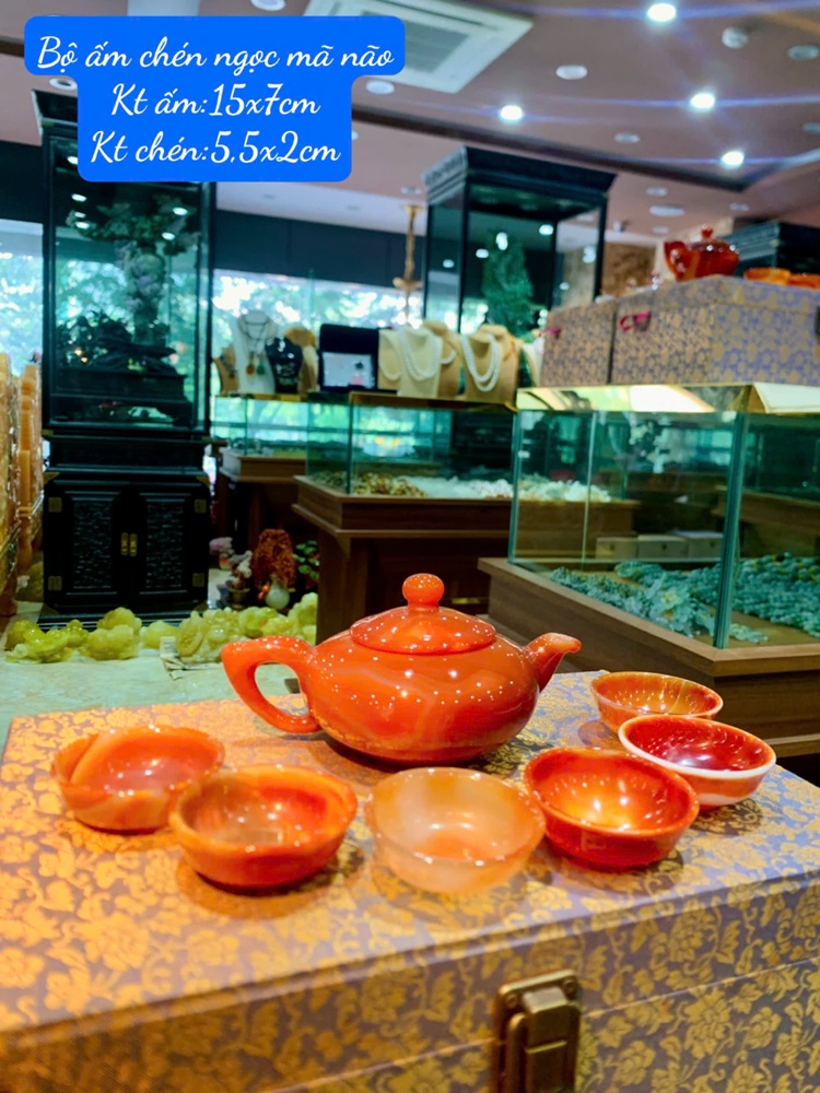 Bộ ấm chén ngọc mã não