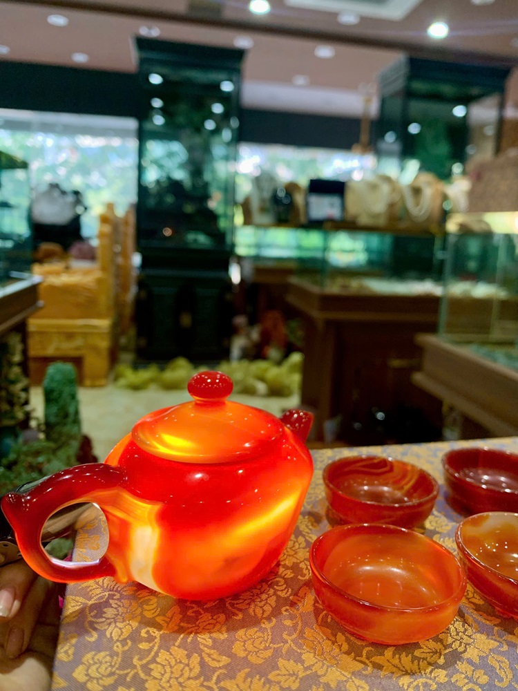 Bộ ấm chén ngọc mã não