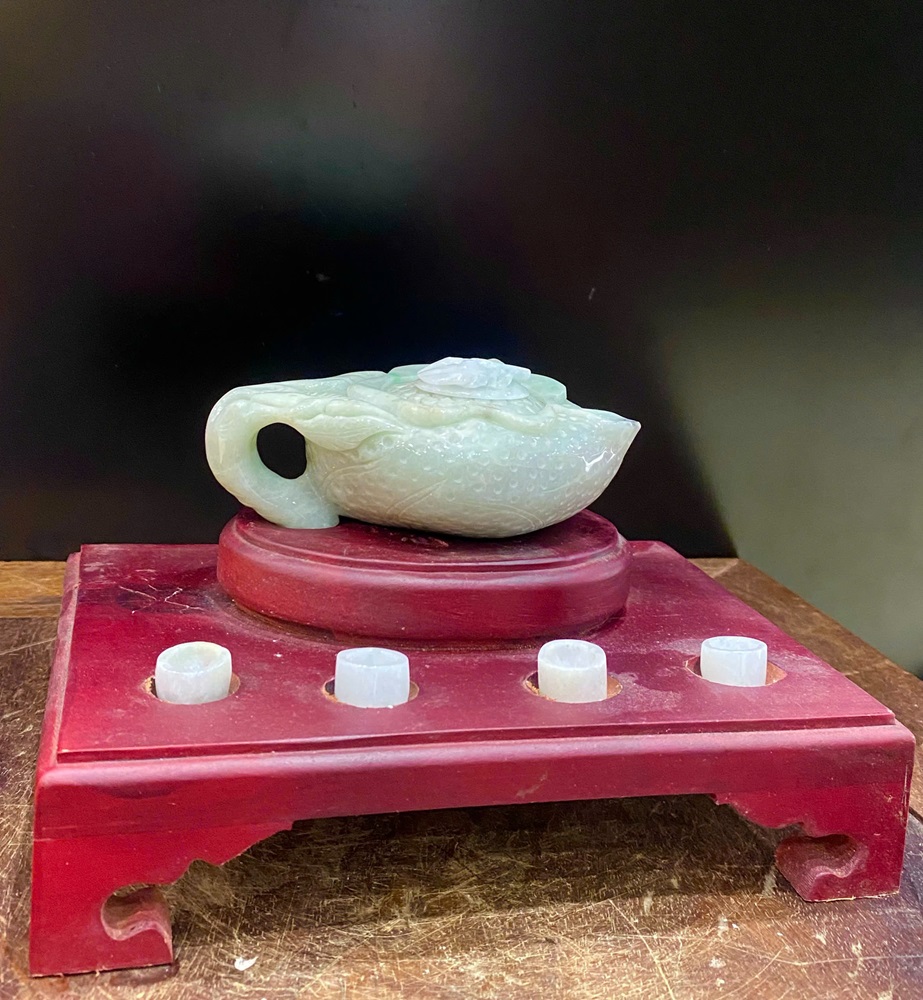 Bộ ấm chén ngọc phỉ thuý 11x3cm