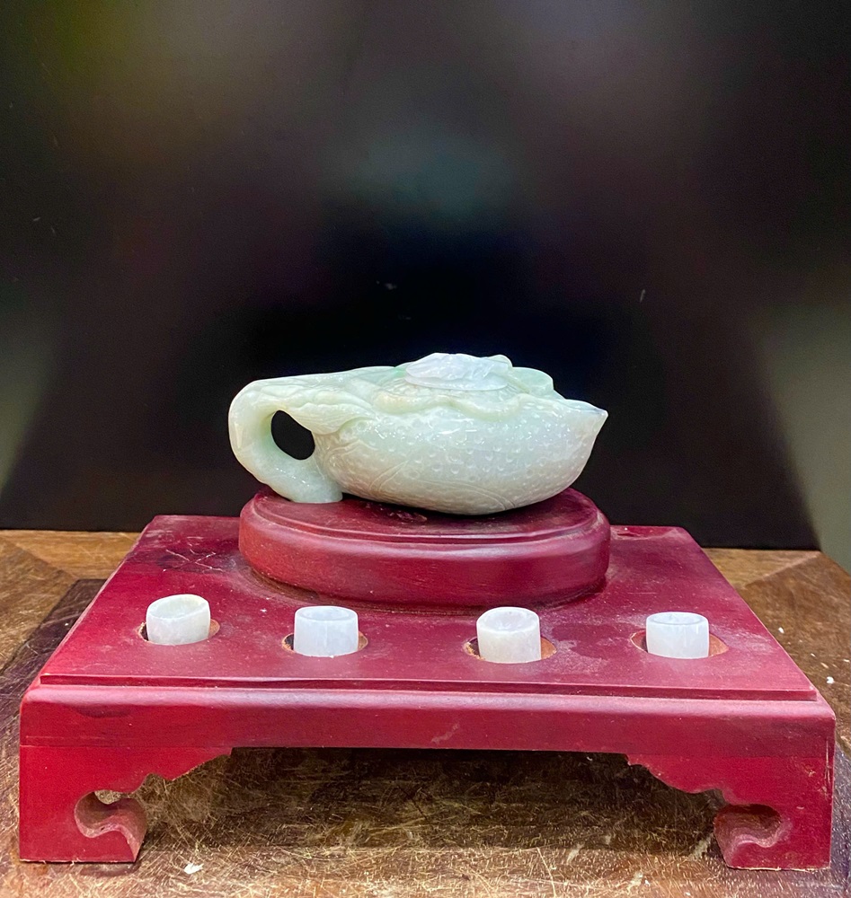 Bộ ấm chén ngọc phỉ thuý 11x3cm