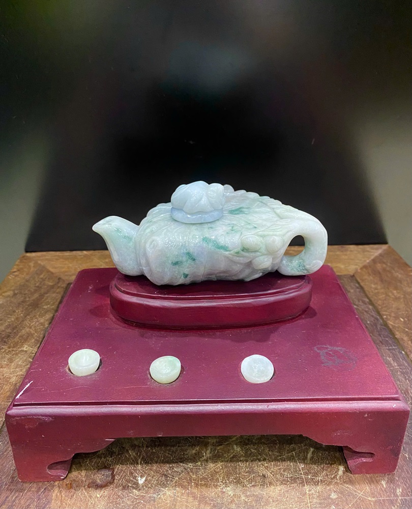 Bộ ấm chén ngọc phỉ thuý 13x5cm