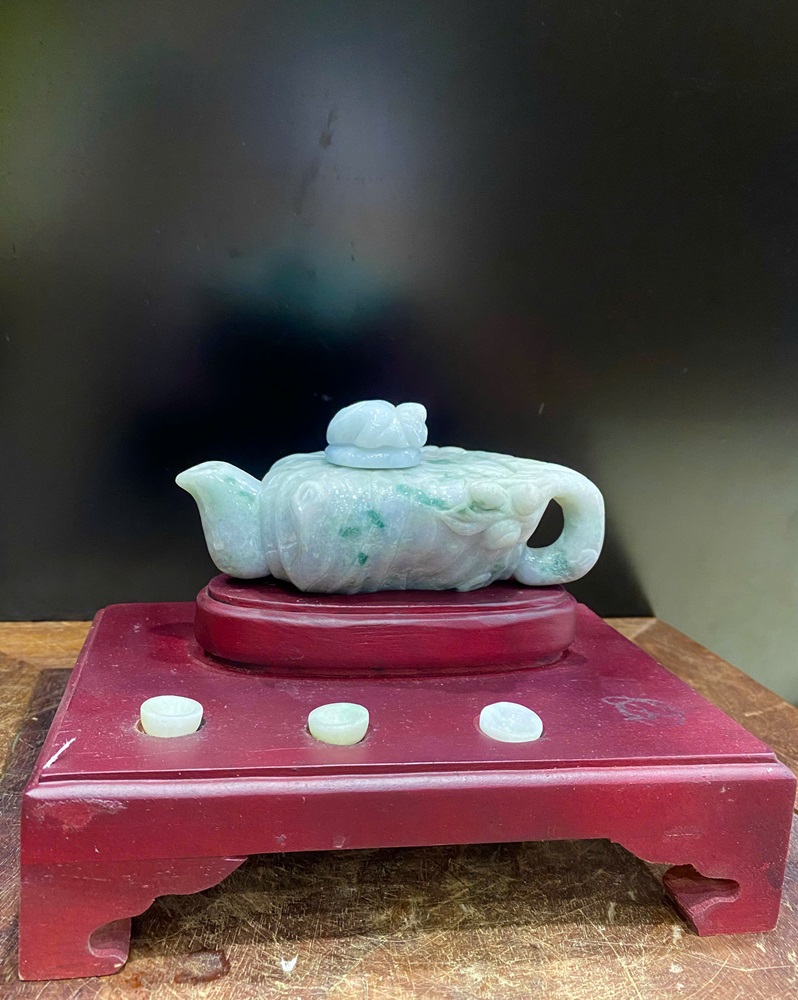 Bộ ấm chén ngọc phỉ thuý 13x5cm