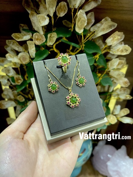 Bộ bông tai - nhẫn - vòng cổ ngọc bích gắn trên bạc 925