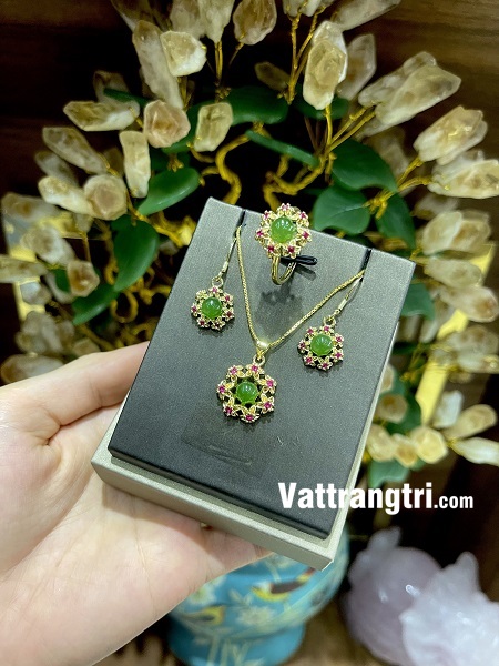 Bộ bông tai - nhẫn - vòng cổ ngọc bích gắn trên bạc 925