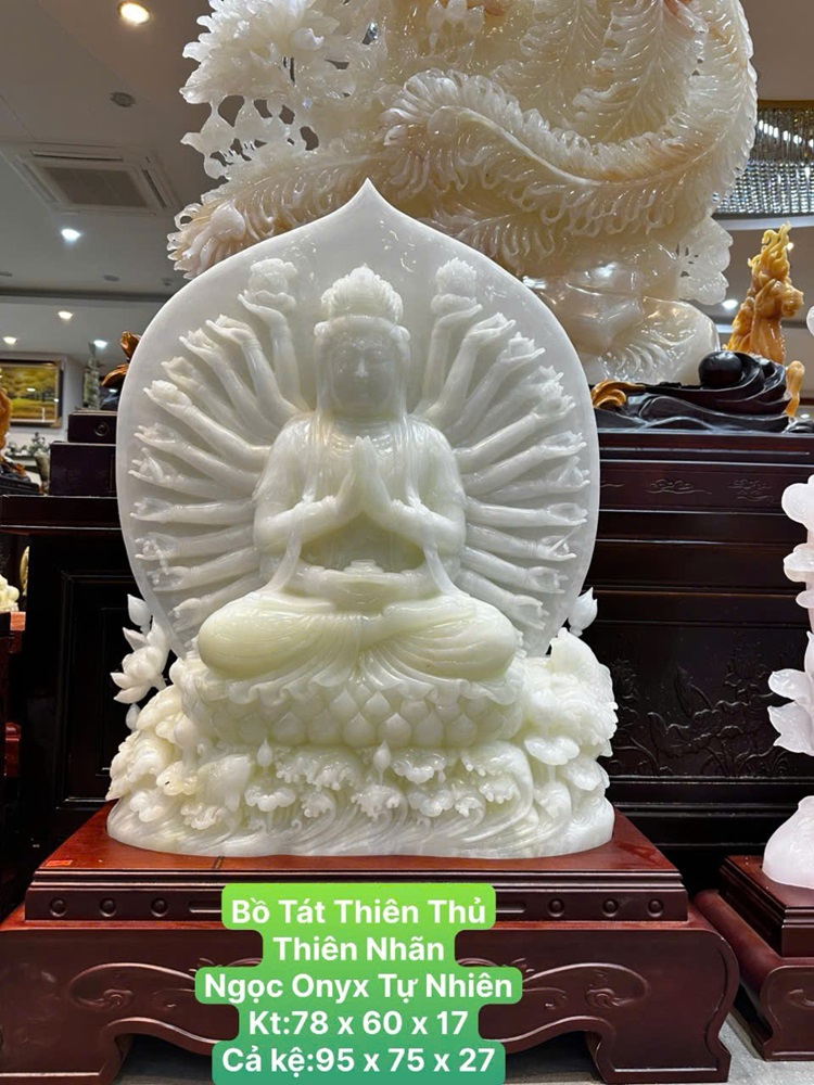 Bồ tát thiên thủ thiên nhãn ngọc Onyx
