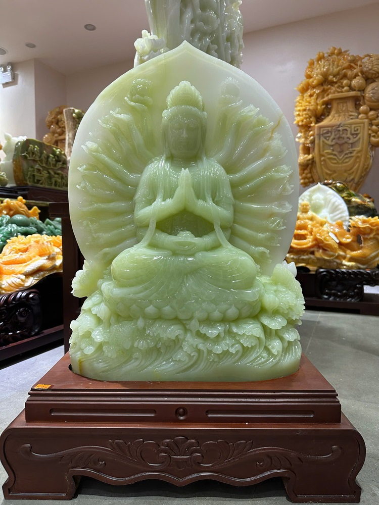 Bồ Tát Thiên Thủ Thiên Nhãn Ngọc Onyx Xanh 60cm