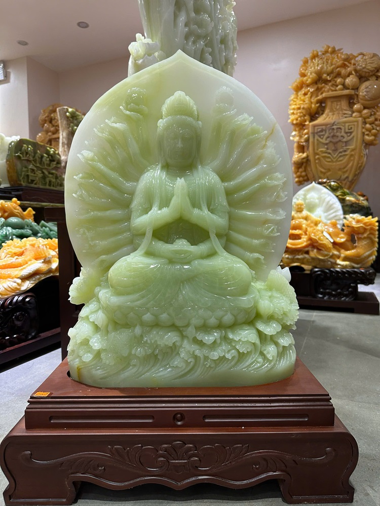 Bồ Tát Thiên Thủ Thiên Nhãn Ngọc Onyx Xanh 60cm