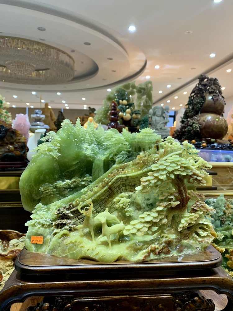 Bồng Lai Tiên Cảnh Ngọc Sepentine (Kèm giấy kiểm định)