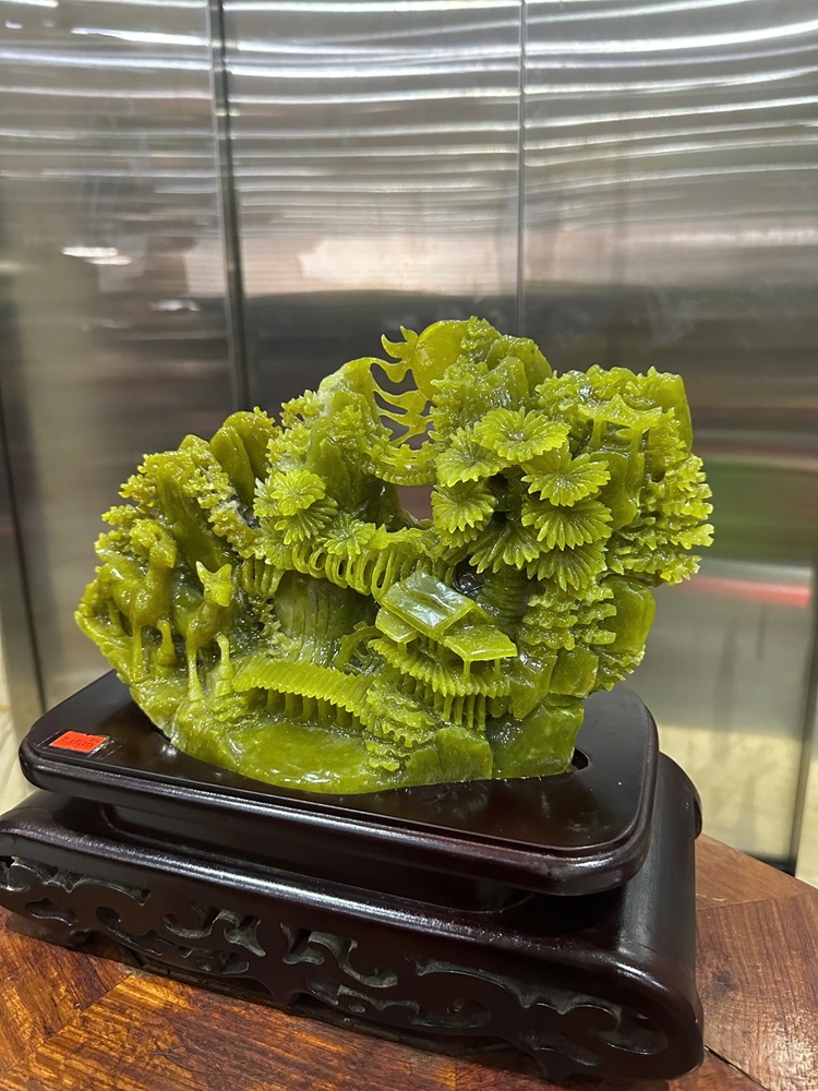 Bồng Lai Tiên Cảnh Ngọc Serpentine 30x20cm