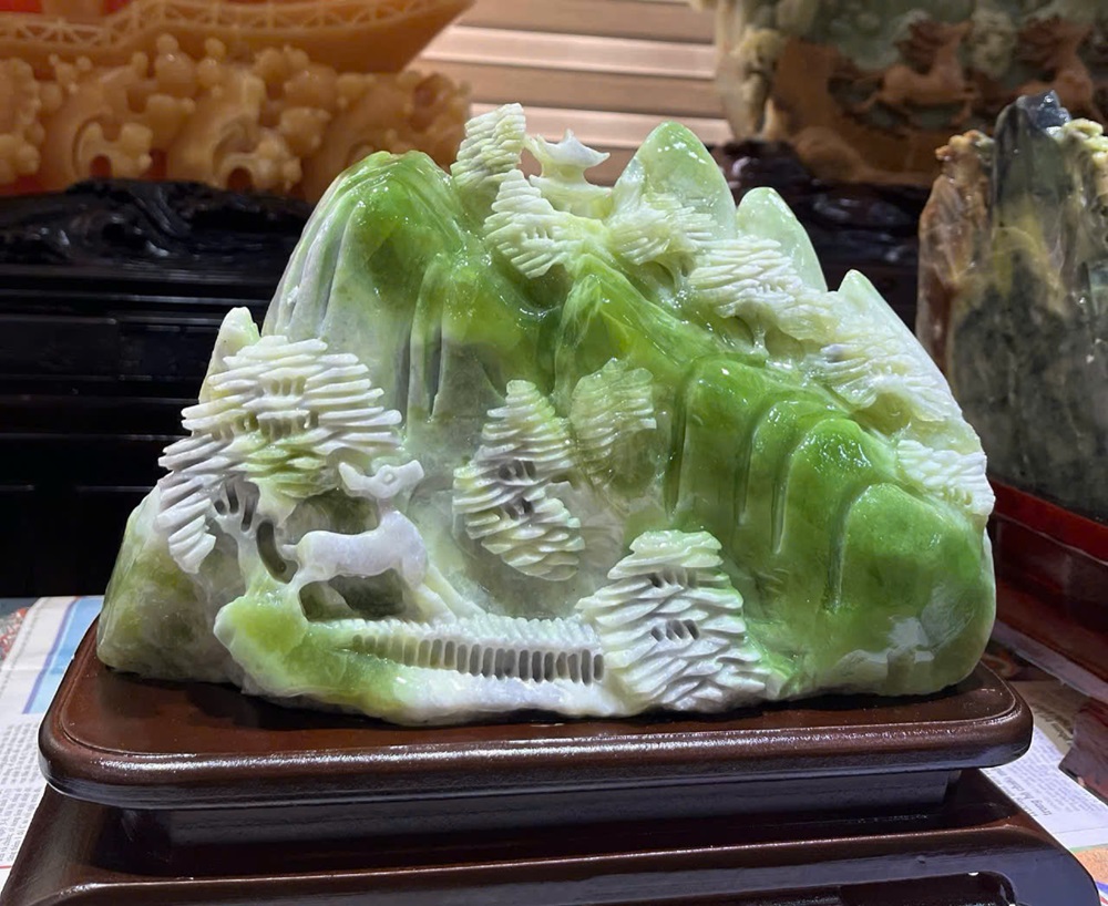 Bồng Lai Tiên Cảnh Ngọc Serpentine 30x21cm