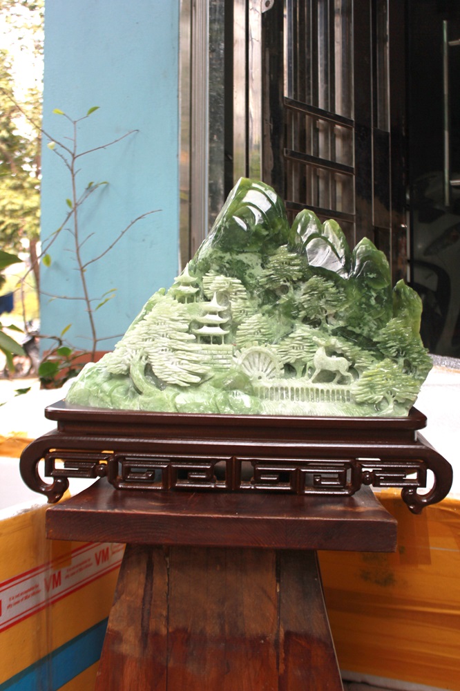 Bồng Lai Tiên Cảnh Ngọc Serpentine 52 x 40
