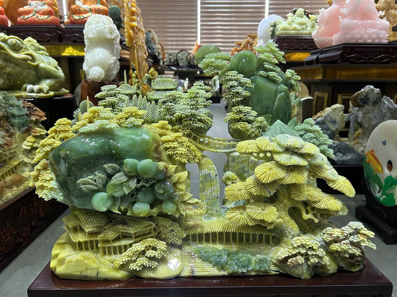 Bồng Lai Tiên Cảnh Ngọc Tụ Nham 64x58x25cm