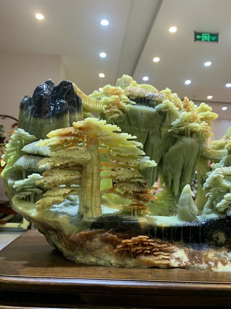 Bồng Lai Tiên Cảnh Ngọc Tụ Nham 43x26x13cm