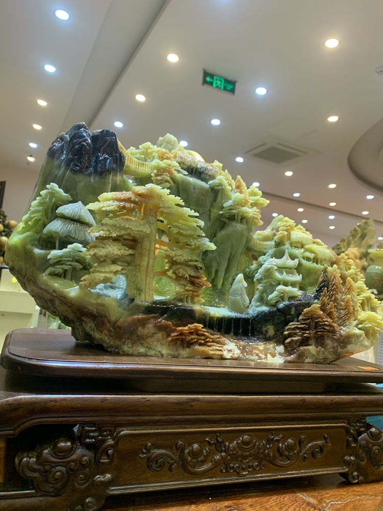 Bồng Lai Tiên Cảnh Ngọc Tụ Nham 43x26x13cm