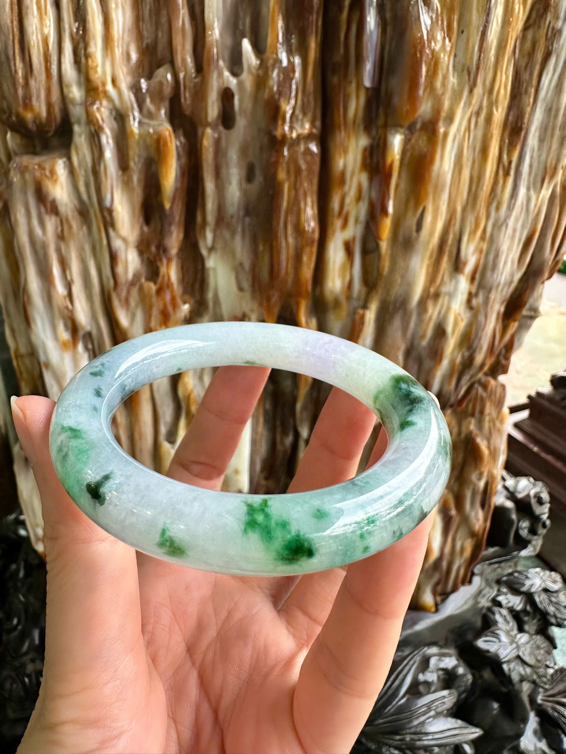 Vòng Ngọc Phỉ Thúy Bản Đũa Hoa Bay Thanh Tao Cuốn Hút