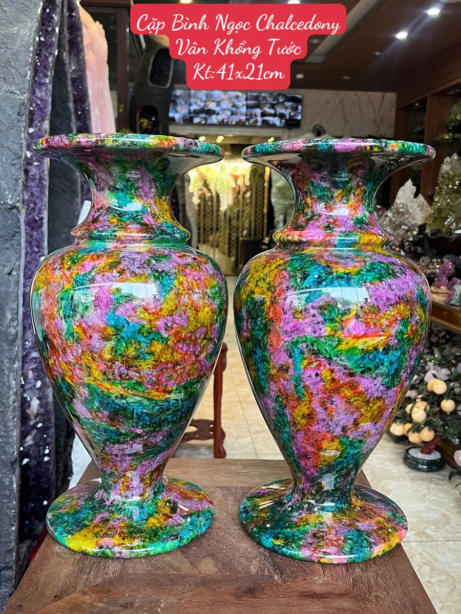 Cặp Bình Ngọc Chalcedony Vân Khổng Tước 41cm