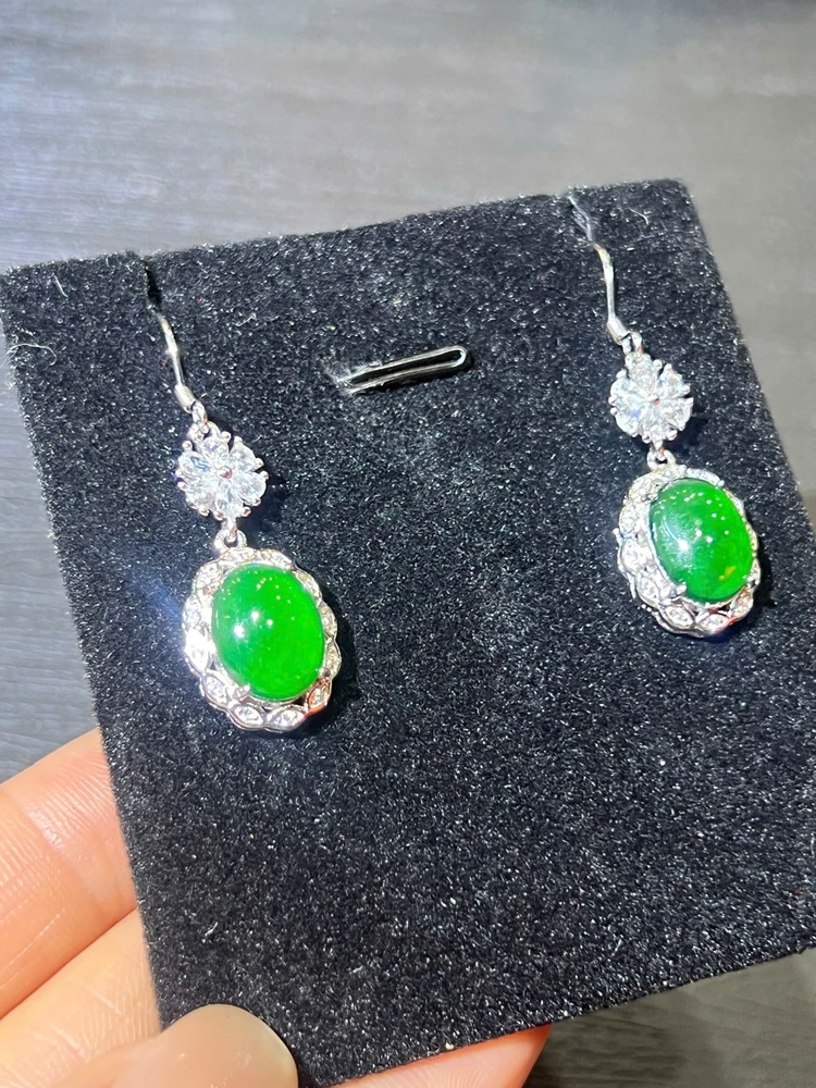 Cặp Bông Tai Ngọc Phỉ Thuý Lục Đế Vương - Kèm Giấy Kiểm Định Type A