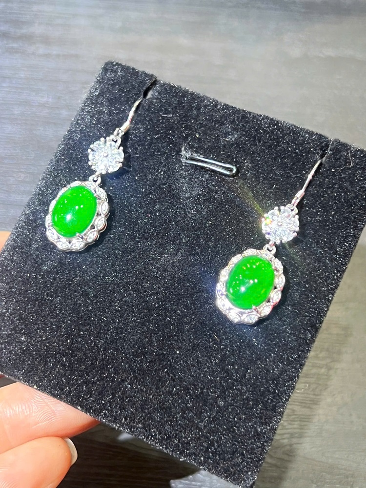 Cặp Bông Tai Ngọc Phỉ Thuý Lục Đế Vương - Kèm Giấy Kiểm Định Type A