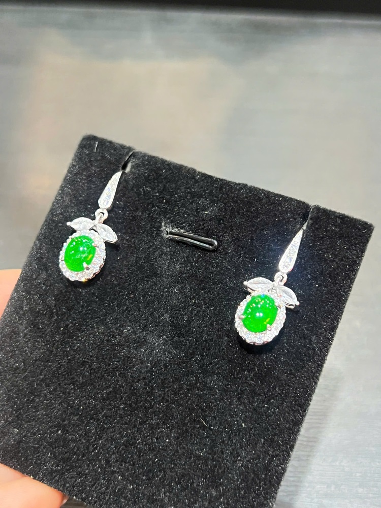 Cặp Bông Tai Ngọc Phỉ Thuý Lục Đế Vương - Kèm Giấy Kiểm Định Type A