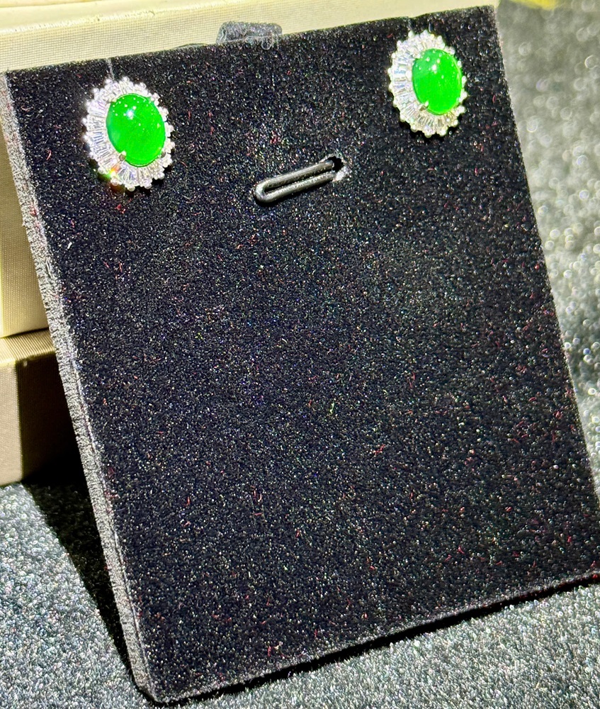 Cặp Hoa Tai Ngọc Phỉ Thuý Lục Đế Vương - Kèm Giấy Kiểm Định Type A