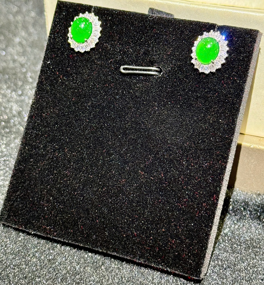 Cặp Hoa Tai Ngọc Phỉ Thuý Lục Đế Vương - Kèm Giấy Kiểm Định Type A