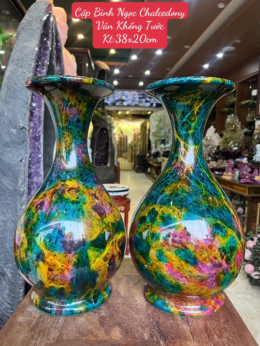 Cặp Lục Bình Chalcedony Vân Ngọc Khổng Tước 38cm