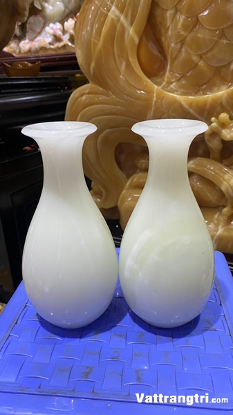 Cặp lục bình thu hút tài lộc ngọc onyx trắng 19.5cm