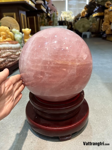 Cầu đá thạch anh Hồng 23cm Đế nỉ to