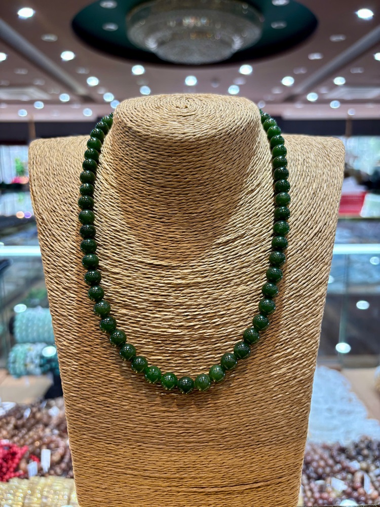 Chuỗi Vòng Cổ Ngọc Bích Xanh 8ly (Kèm Giấy Kiểm Định)