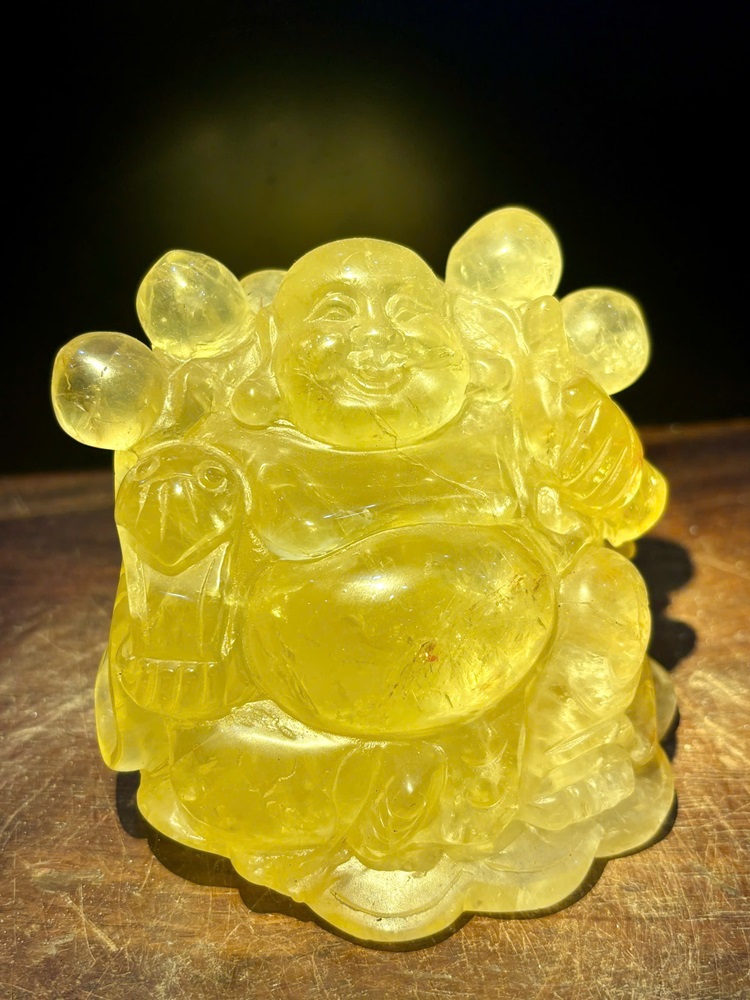 Cụ Thần Tài Di Lặc Vác Đào Tiên Thạch Anh Vàng 10cm