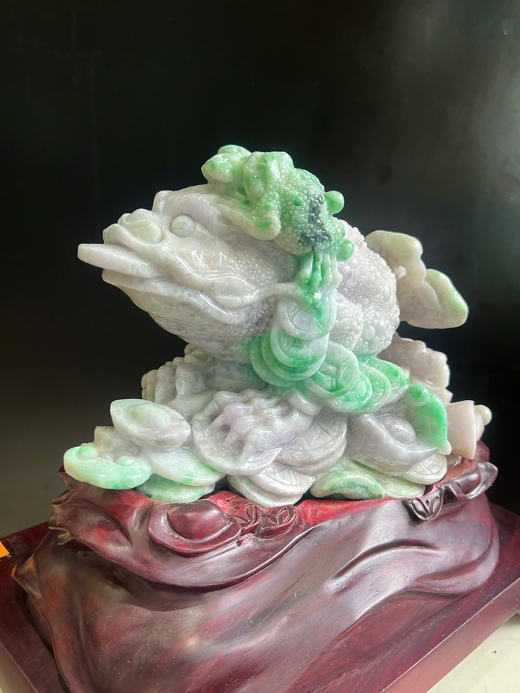 Cụ Thiềm Thừ Tài Lộc Ngọc Phỉ Thuý (Kèm Giấy Kiểm Định) 30x26x21cm
