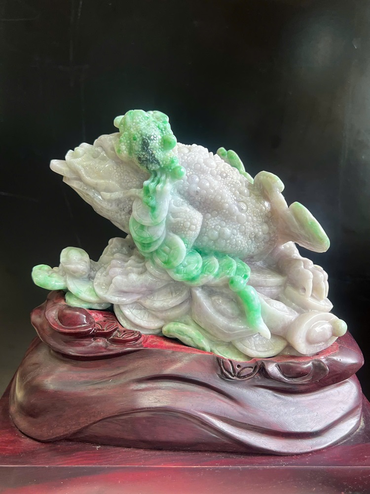 Cụ Thiềm Thừ Tài Lộc Ngọc Phỉ Thuý (Kèm Giấy Kiểm Định) 30x26x21cm