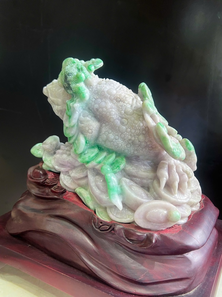 Cụ Thiềm Thừ Tài Lộc Ngọc Phỉ Thuý (Kèm Giấy Kiểm Định) 30x26x21cm