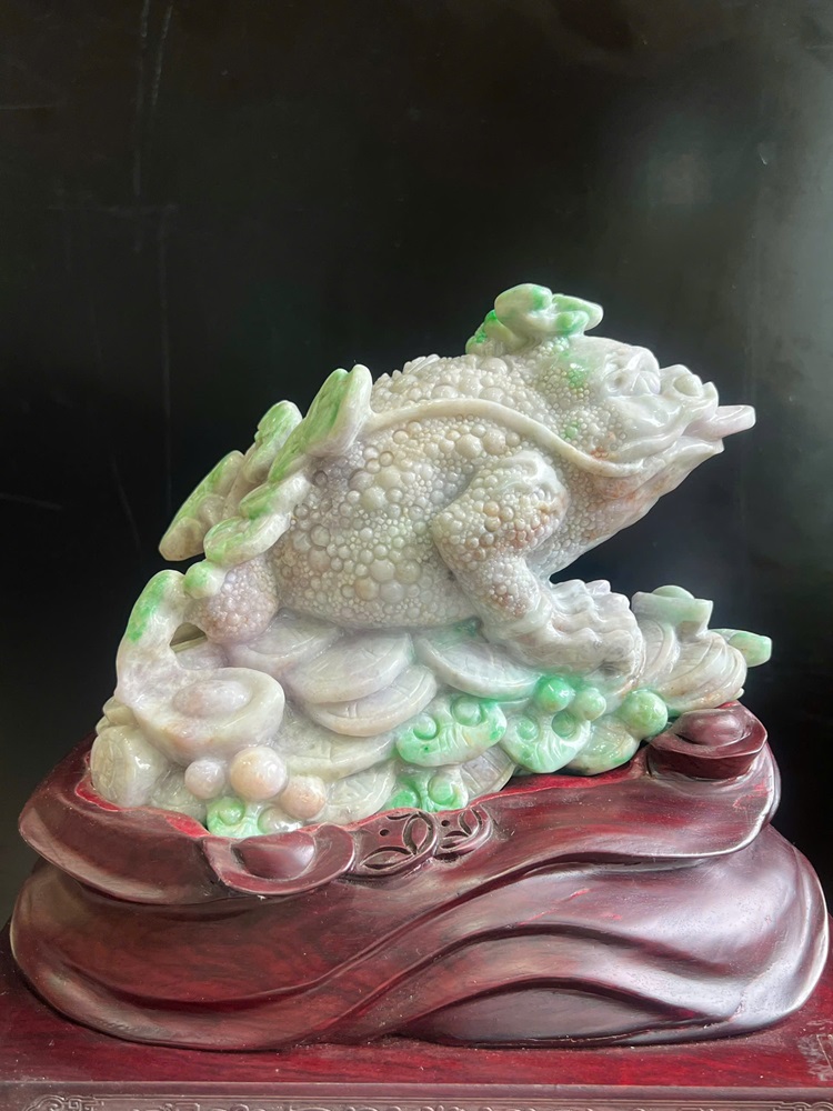Cụ Thiềm Thừ Tài Lộc Ngọc Phỉ Thuý (Kèm Giấy Kiểm Định) 30x26x21cm