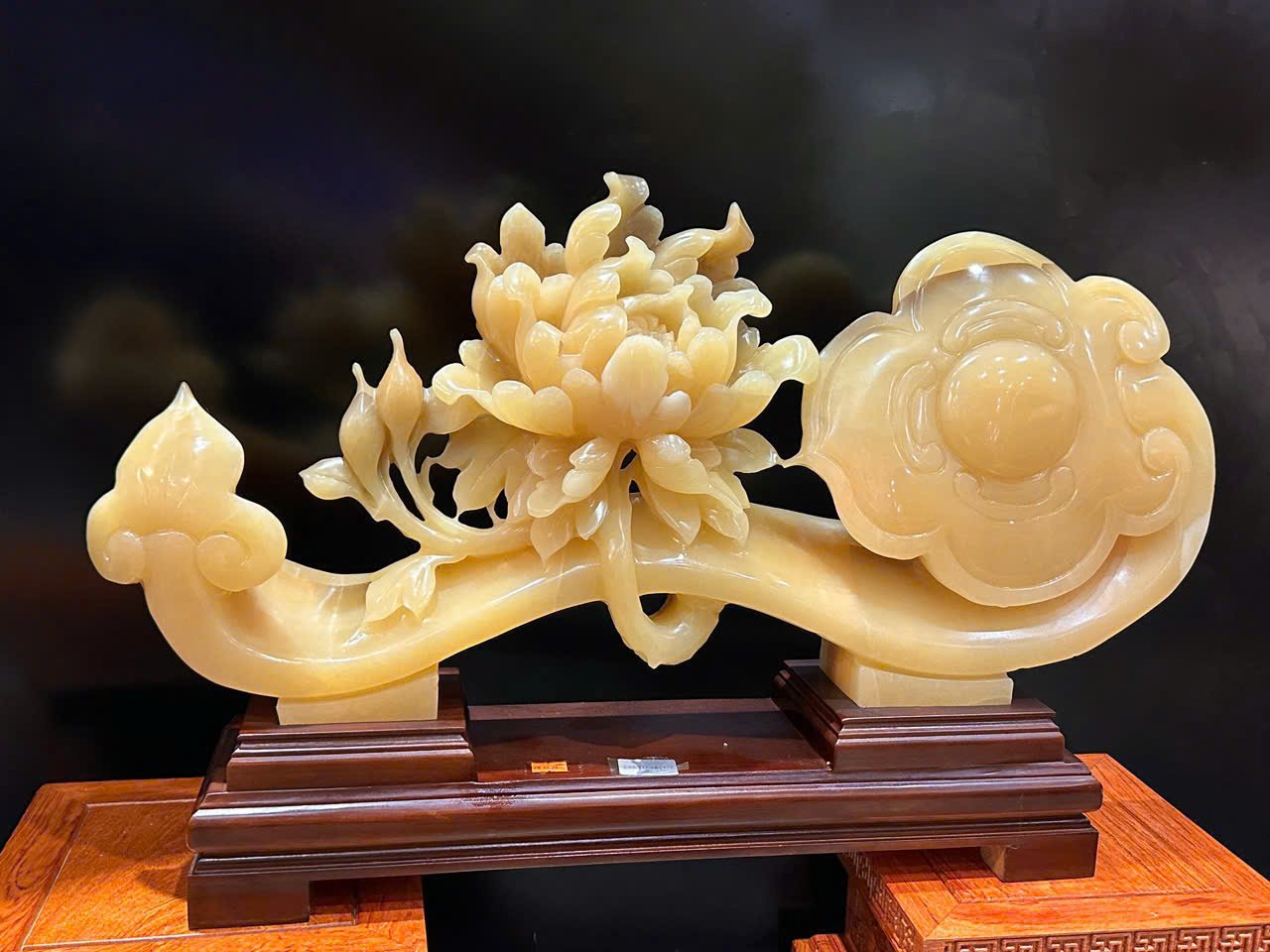 Gậy Như Ý Hoa Mẫu Đơn Ngọc Hoàng Long Mộc Mạc Kim Sắc, Phú Quý Trường Vinh