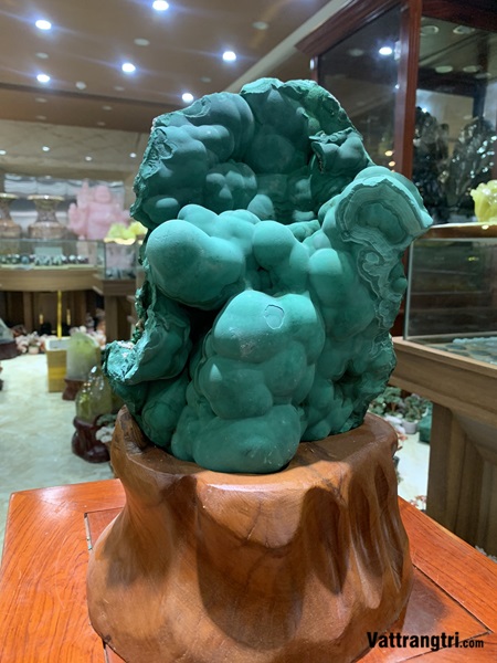 Đại cảnh núi đá khổng tước malachite nguyên sinh 40cm