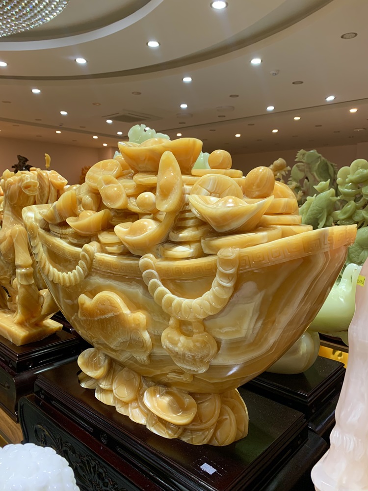 Đĩnh kim ngân tài bảo ngọc hoàng long