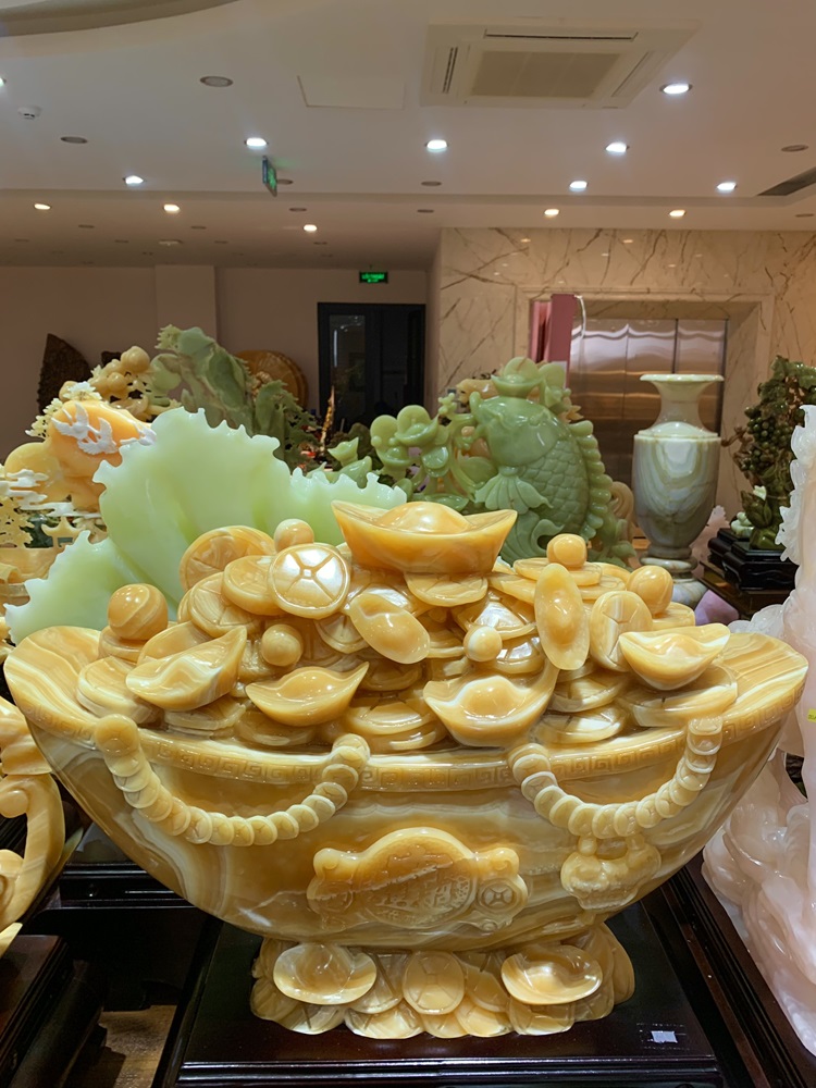 Đĩnh kim ngân tài bảo ngọc hoàng long