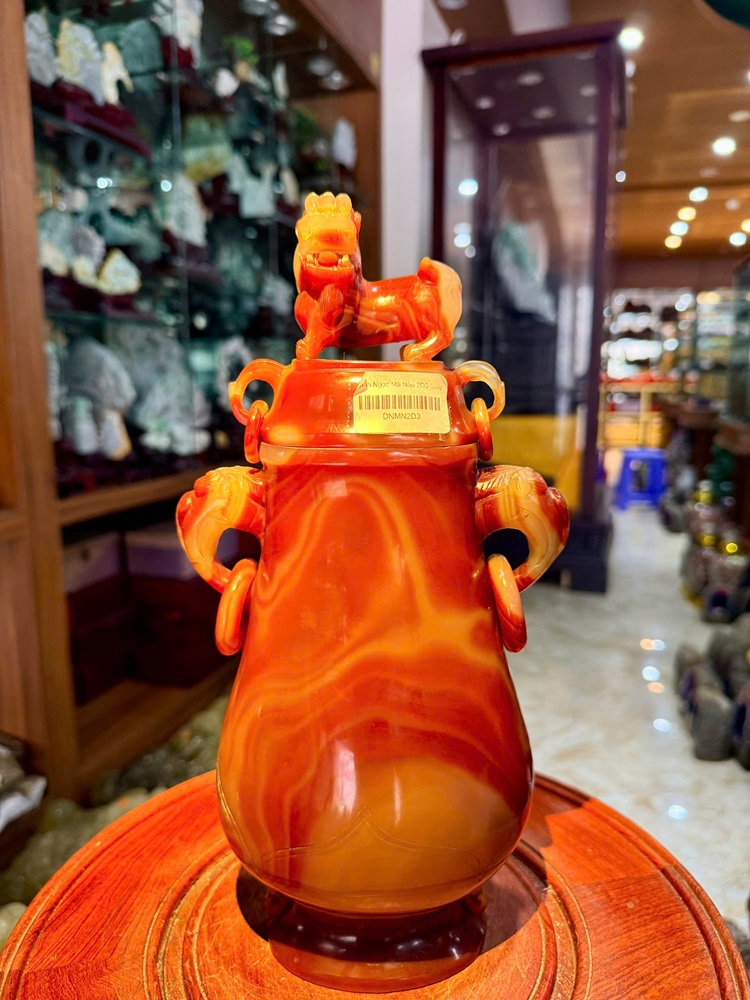 Đỉnh Ngọc Mã Não Đỏ 30.5cm