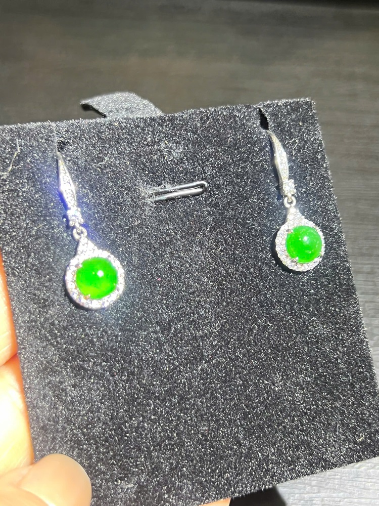 Cặp Hoa Tai Ngọc Phỉ Thuý Lục Đế Vương - Kèm Giấy Kiểm Định Type A