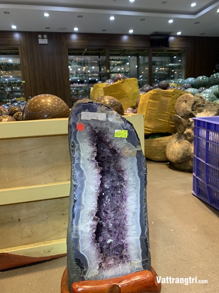 Động đá thạch anh tím 34cm