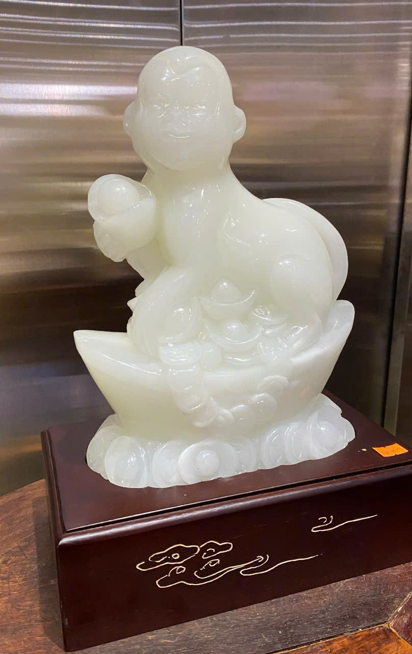 Tượng Khỉ Tuổi Thân Ngọc Onyx Trắng Bạch Ngọc Cát Tường – Trí Tuệ Thông Minh – Khai Mở Thăng Tiến