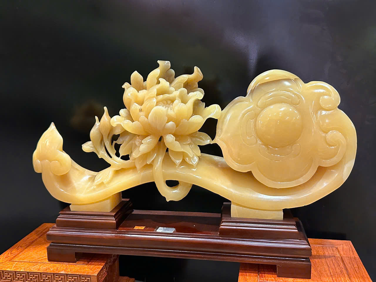 Gậy Như Ý Hoa Mẫu Đơn Ngọc Hoàng Long Mộc Mạc Kim Sắc, Phú Quý Trường Vinh