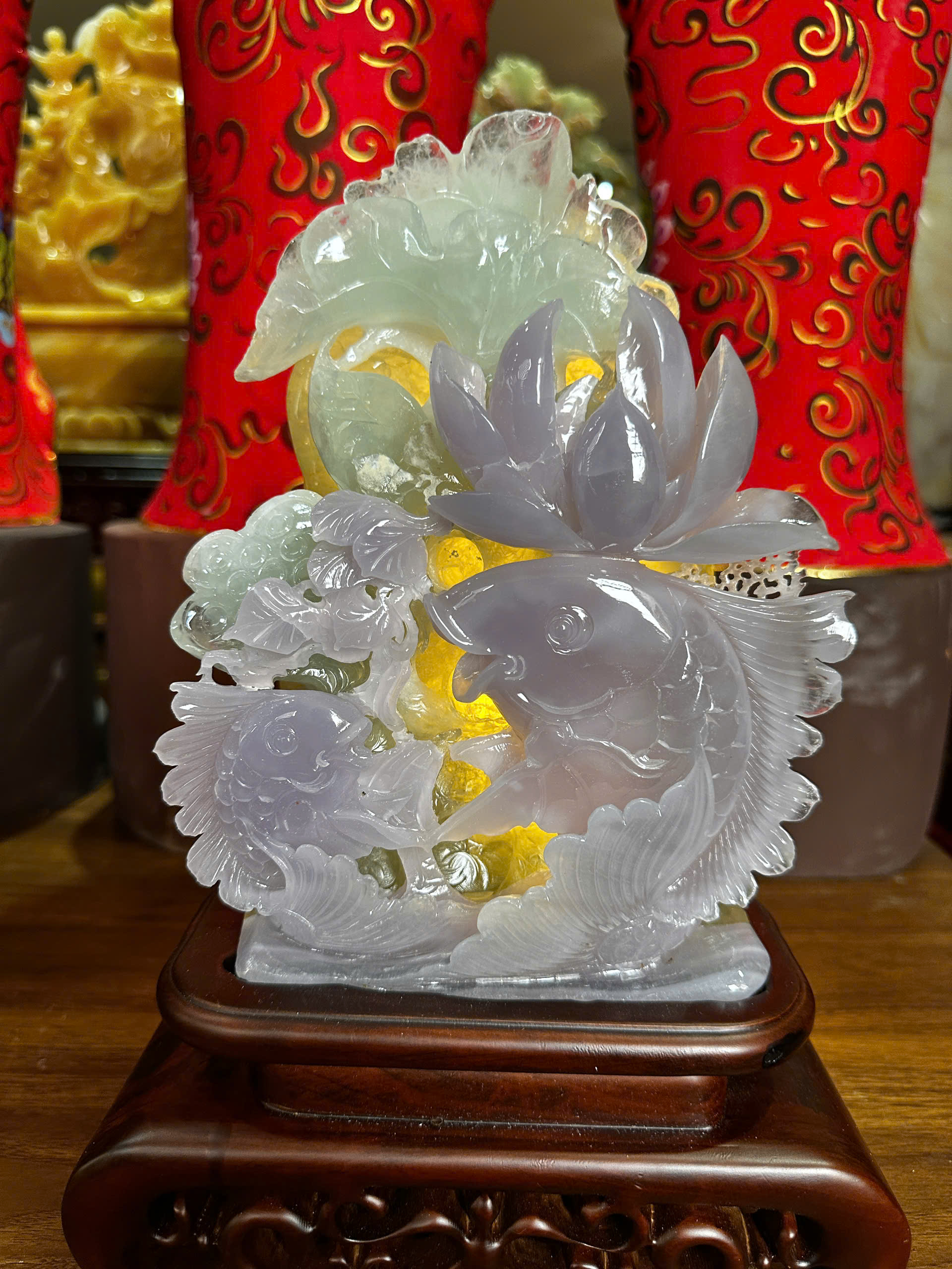 Song Ngư Phú Quý ngọc fluorit tím – Biểu tượng dư dả, tâm trí thông tuệ và gia đạo êm ấm