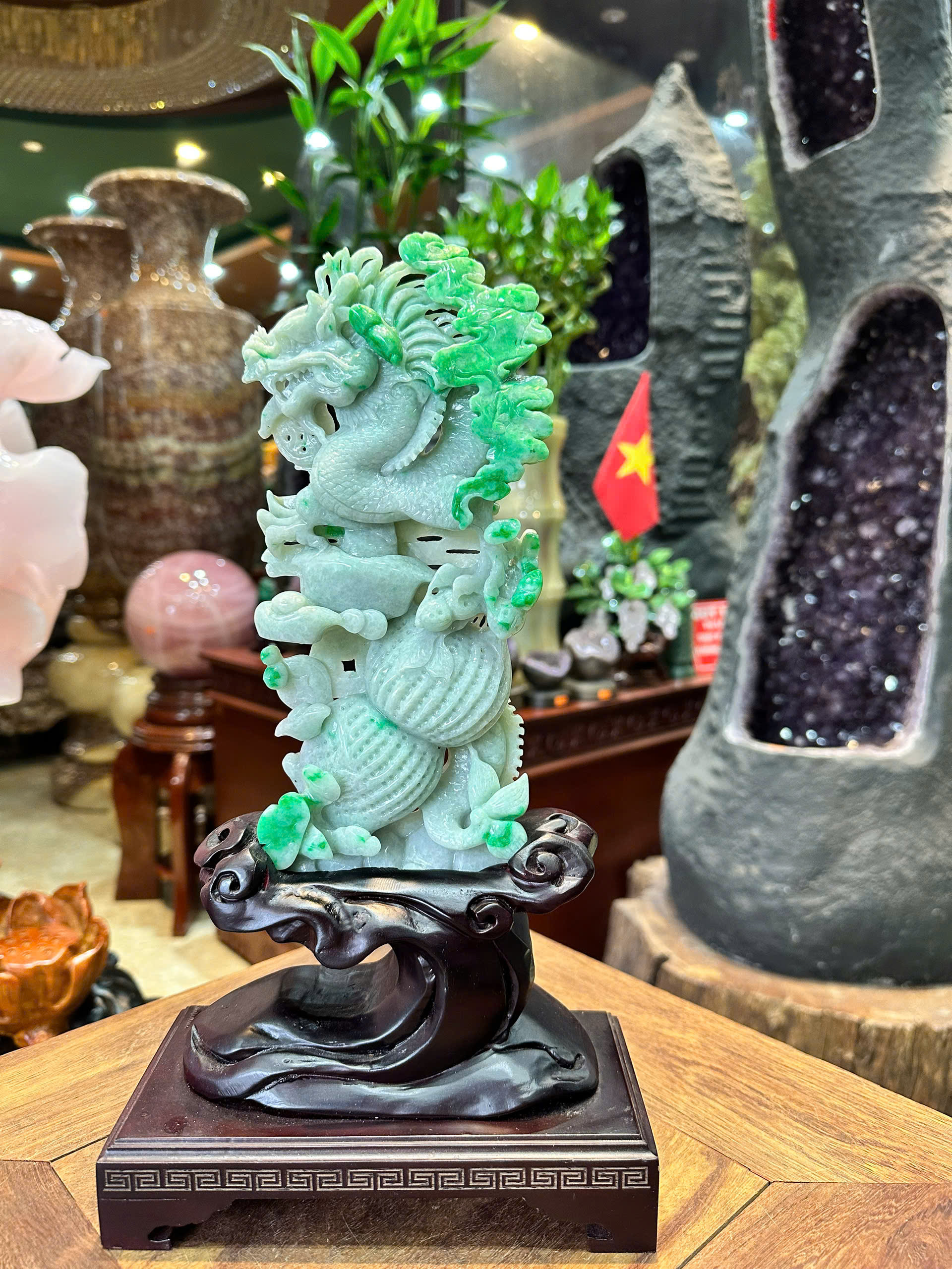 Thần Long Hộ Chủ Ngọc Phỉ Thúy Biểu Tượng Uy Quyền, Trấn Trạch Bảo An Và Chiêu Tài Bứt Phá
