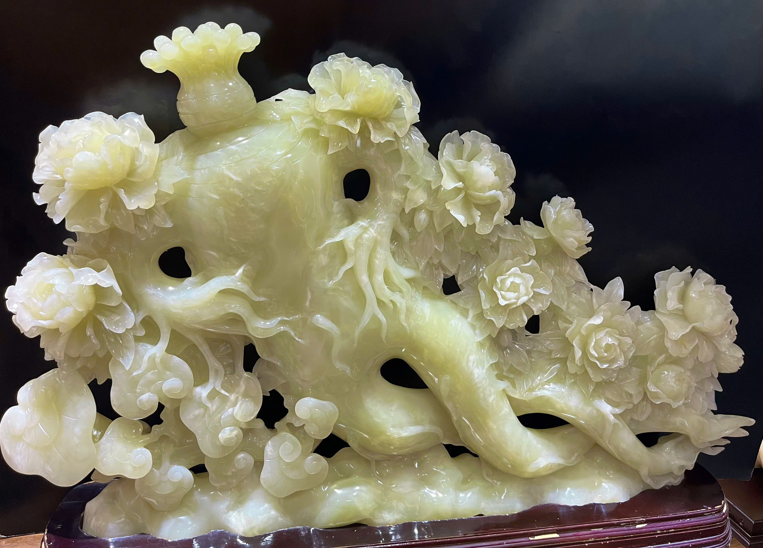 Nhân Sâm Như Ý Ngọc Onyx Thọ Tỷ Nam Sơn, Quyền Lực Vương Giả