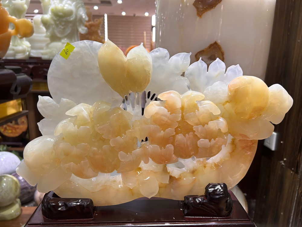 Gậy như ý mẫu đơn ngọc onyx 37x24cm