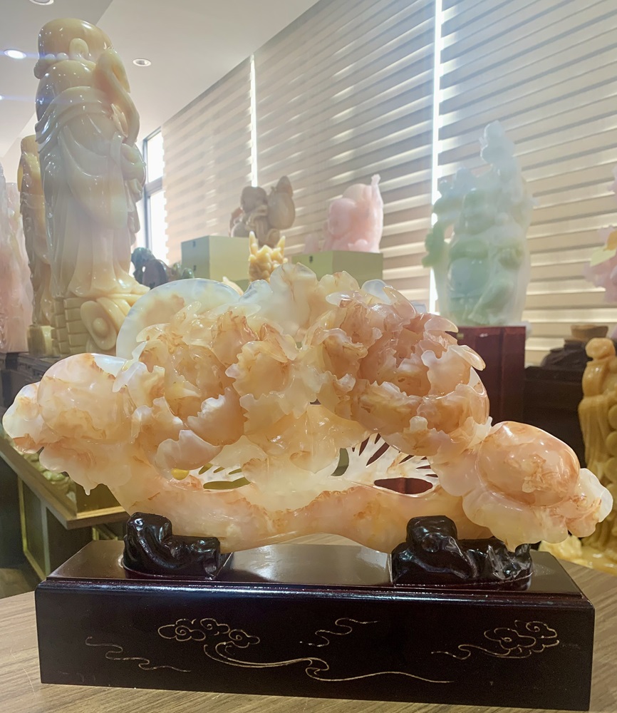 Gậy như ý mẫu đơn Ngọc Onyx huyết