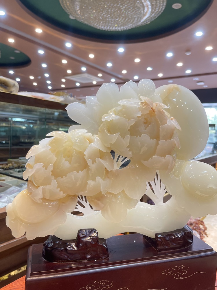 Gậy như ý mẫu đơn Ngọc onyx trắng